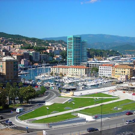 Appartamento Con Ac-Wi-Fi- Centro A 7 Min Σαβόνα Εξωτερικό φωτογραφία